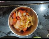 A picture of step 1 of Kadai Mushroom.