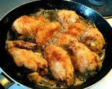 Foto langkah ke 2 dari resep Sour, Sweet, and Spicy Crispy Chicken Wing.
