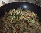Foto langkah ke 4 dari resep Tumis Taoge Tahu Saus Tiram.