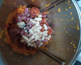 Foto del paso 4 de la receta: Alubias con chorizo y merluza con patatas #cocinaniveles #2recetasenuna #Thermomix #tm6