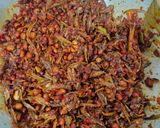 Foto langkah ke 4 dari resep Sambal teri kacang super garing.