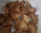 A picture of step 5 of Spicy green grams samosas.
