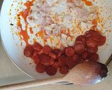 A picture of step 2 of Seafood pasta with chorizo.