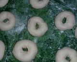 Foto langkah ke 5 dari resep Donat.