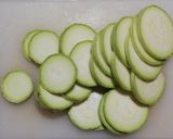 A picture of step 1 of Baked White Zucchini and Onion Frittata 🌷.