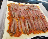Foto del paso 6 de la receta: Coca tapada de Boquerones frescos