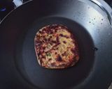 A picture of step 4 of Aloo Pizza Square.
