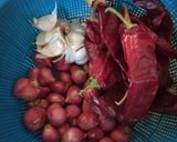 Foto langkah ke 1 dari resep Ayam/Hintalu Masak Habang.