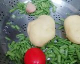 A picture of step 1 of Aloo Moongre ki Sabzi.