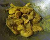Foto langkah ke 3 dari resep Ayam Goreng Bumbu Kuning.