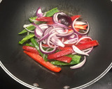 Foto del paso 1 de la receta: Wok de setas variadas, verduras y langostinos
