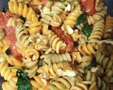 Foto del paso 2 de la receta: Fideos con tomate y albahaca