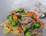 Foto langkah ke 4 dari resep Capcay goreng.
