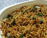 Foto langkah ke 5 dari resep Mie Telur Goreng.