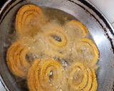 A picture of step 4 of Bhajnichi Chakali.