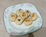 A picture of step 4 of Diet biscuits with raisens 🫓 🫓.