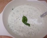 صورة لخطوة 1 من وصفة سلطه زبادي بخيار سهلة ولذيذة ويقدم مع الارز😋😋😋