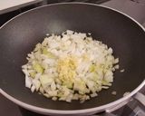 A picture of step 2 of Homemade tomato sauce for meat, fish or pasta dishes.