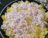 Foto del paso 3 de la receta: Tortilla de patata con tacos de jamón serrano