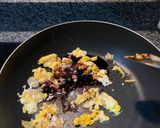 Foto langkah ke 2 dari resep Indomie Goreng Nyemek.