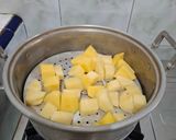 Foto langkah ke 2 dari resep 🥔 KUE LUMPUR KENTANG KISMIS | Lembut Lumer di Mulut ✨.