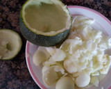 Foto del paso 1 de la receta: Calabacín relleno de setas con jamón, queso y sobrasada