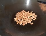 A picture of step 1 of Instant Papad taco.