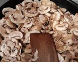 Une image de l'étape 3 de Sauce facile crème et champignons.