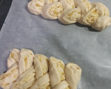 Foto langkah ke 5 dari resep Garlic Pullapart.