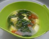 Foto langkah ke 1 dari resep Sayur Bening Bayam Tahu.