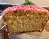 Foto del paso 20 de la receta Bizcocho de coco y lima con glaseado de coco rosa