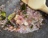 Foto langkah ke 1 dari resep Masak telor kuning (Petisan telur).