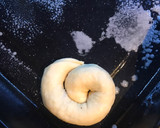 Foto del paso 6 de la receta: Ensaimadas o pancitos rellenos