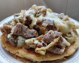 Foto del paso 8 de la receta: "Sándwich"🥙de carne🥩, cebolla🌰caramelizada🍯y queso🧀en Panquecas🧇de mazorca🌽tierna🥞