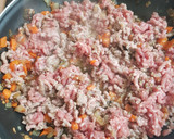 Foto del paso 2 de la receta: Berenjenas rellenas de Carne