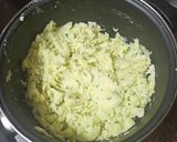 Foto del paso 2 de la receta: Pechuga adobada en mojo verde y a la plancha con puré de papas