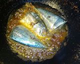 Foto langkah ke 2 dari resep Balado ikan kembung salem.