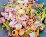 Hình bước làm 4 của món Lẩu Gà Đá (chọi) Hầm Sả