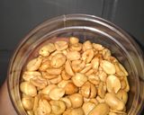 Foto langkah ke 6 dari resep Kacang Bawang (tanpa rebus dan santan) resep simple rumahan🧄|| Resep 2.