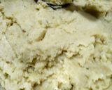 A picture of step 2 of Sunflower potato paratha.