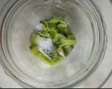 A picture of step 1 of Kiwi mint mojito 🥝🥝.