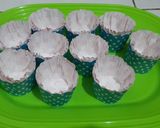 Foto langkah ke 8 dari resep Cup Cake Polos, Lembut banget.