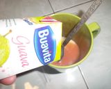 Foto langkah ke 2 dari resep Juss jambu instan.