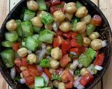 A picture of step 5 of Chickpea salad.
