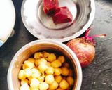 A picture of step 1 of Beetroot hummus.