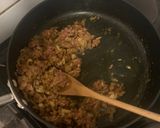 A picture of step 1 of Mince and Kidney Beans.
