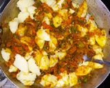 A picture of step 6 of Mix veg rawa idli.