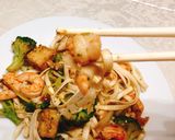 Φωτογραφία βήματος 15 της συνταγής Stir-fry udon noodles με γαρίδες, τόφου και μπρόκολο