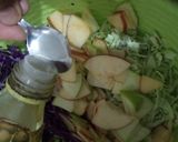 Foto langkah ke 2 dari resep 🥗 COLESLAW 🥬🌽🥕🍏🍎.