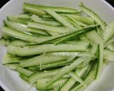 Hình bước làm 1 của món Gỏi sứa dưa leo